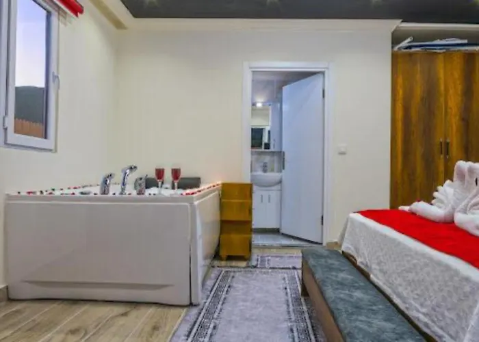 Saribelen Village 2 Bedroom فيلة *
